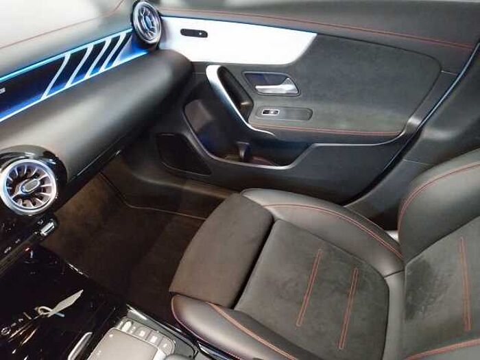 Mercedes-Benz CLA 35 AMG Shooting Brake 4-Matic AHK/Pano