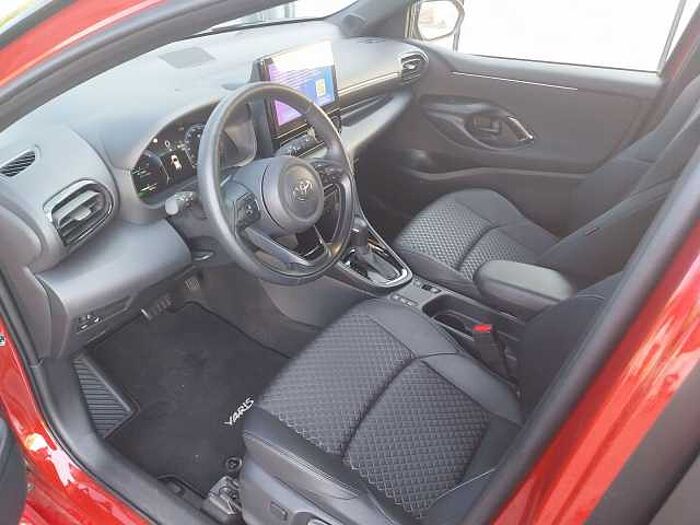 Toyota Yaris 1,5 Hybrid Style Plus Navi/LED