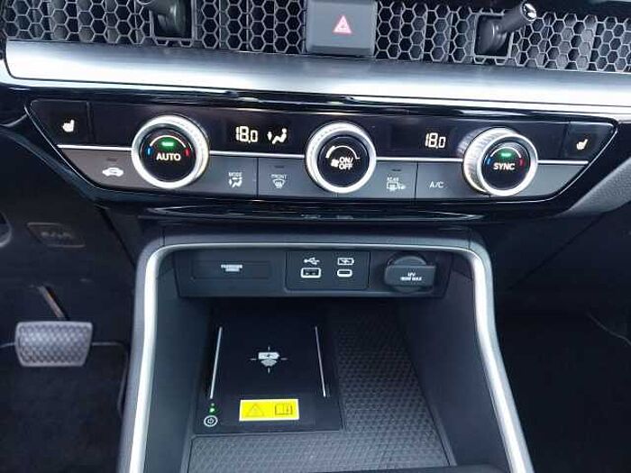 Honda CR-V 2,0 e:HEV Elegance AWD Navi/LED/Kamera