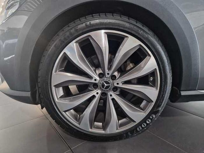 Mercedes-Benz E 220 T-Modell E 220 d AT 4Matic All-Terrain