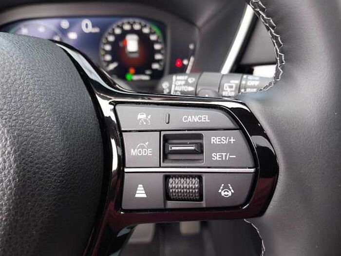 Honda CR-V 2,0 e:HEV Elegance AWD Navi/LED/Kamera