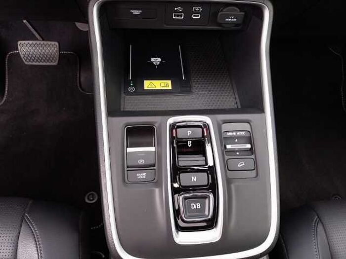 Honda CR-V 2,0 e:HEV Elegance AWD Navi/LED/Kamera