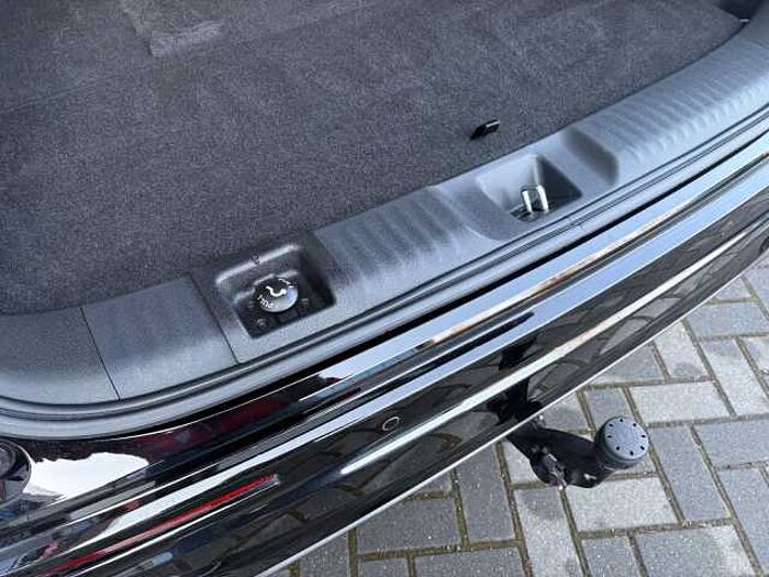 Honda ZR-V 2,0 e:HEV Advance AHK/Illumination/Black