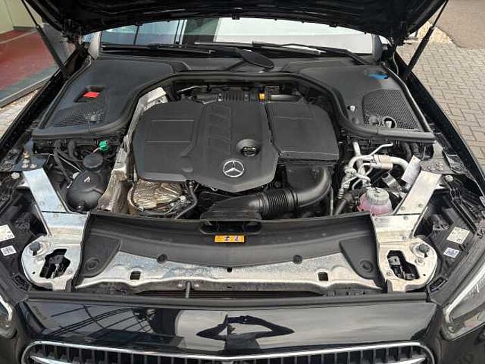 Mercedes-Benz E 300 E T-Modell E 300 de 4Matic