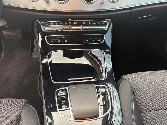 Mercedes-Benz E 300 E T-Modell E 300 de 4Matic