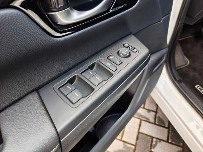 Honda CR-V 2,0 e:HEV Elegance AWD Navi/LED/Kamera