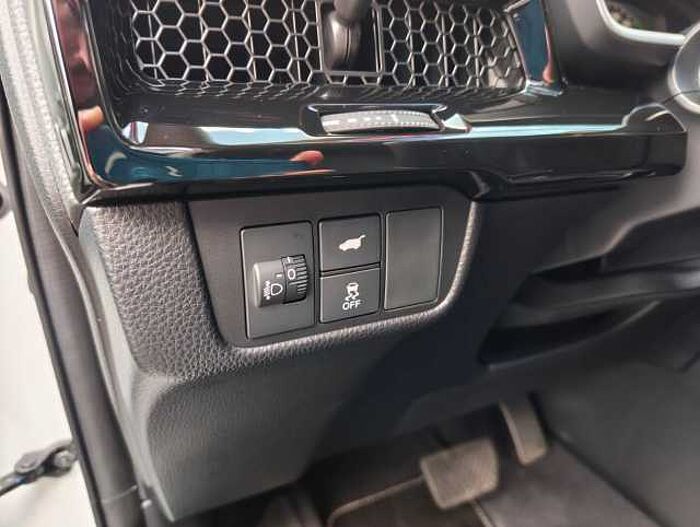 Honda CR-V 2,0 e:HEV Elegance AWD Navi/LED/Kamera