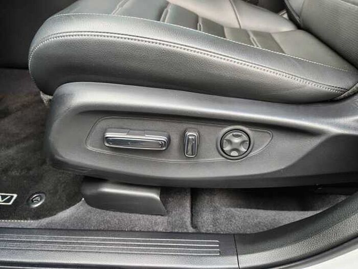 Honda CR-V 2,0 e:HEV Elegance AWD Navi/LED/Kamera