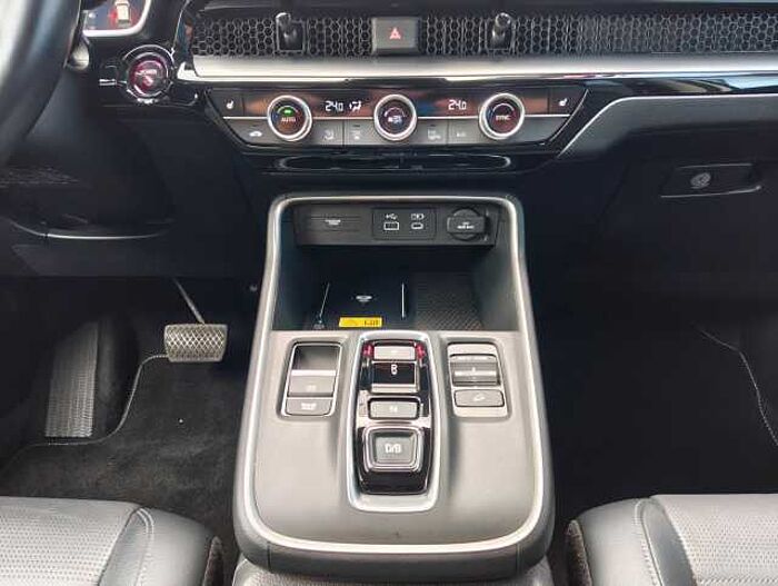 Honda CR-V 2,0 e:HEV Elegance 2WD Navi/LED/Kamera