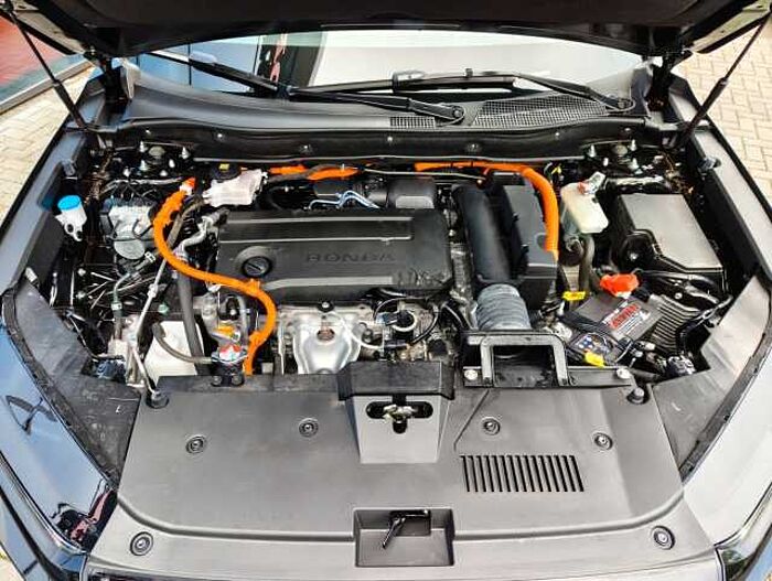 Honda CR-V 2,0 e: PHEV Advance Tech 2WD AHK/Navi