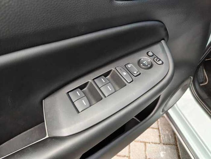 Honda Jazz 1.5 Hybrid Crosstar Advance Navi/LED/Kamera