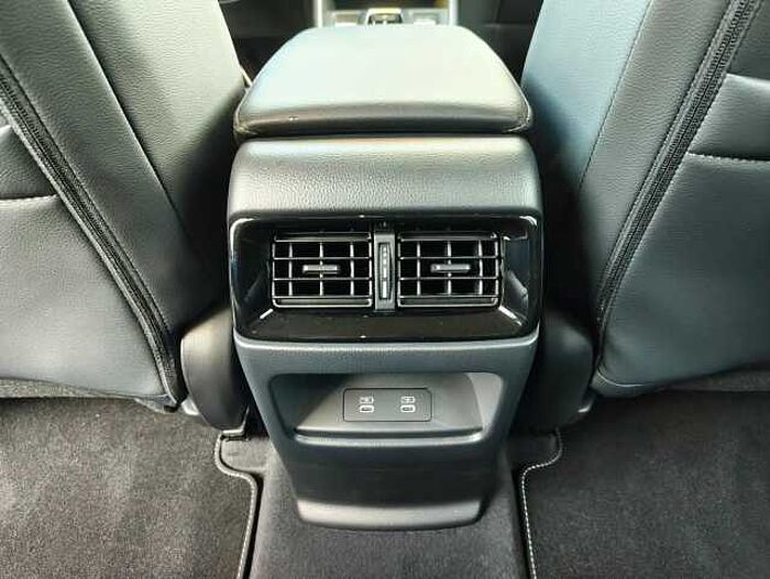 Honda CR-V 2.0 e:HEV Elegance AWD Navi/LED/Kamera
